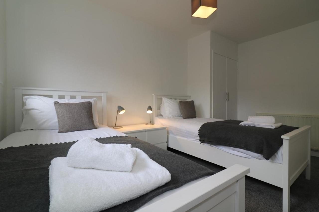 Signature - Belhaven House Hamilton Eksteriør bilde
